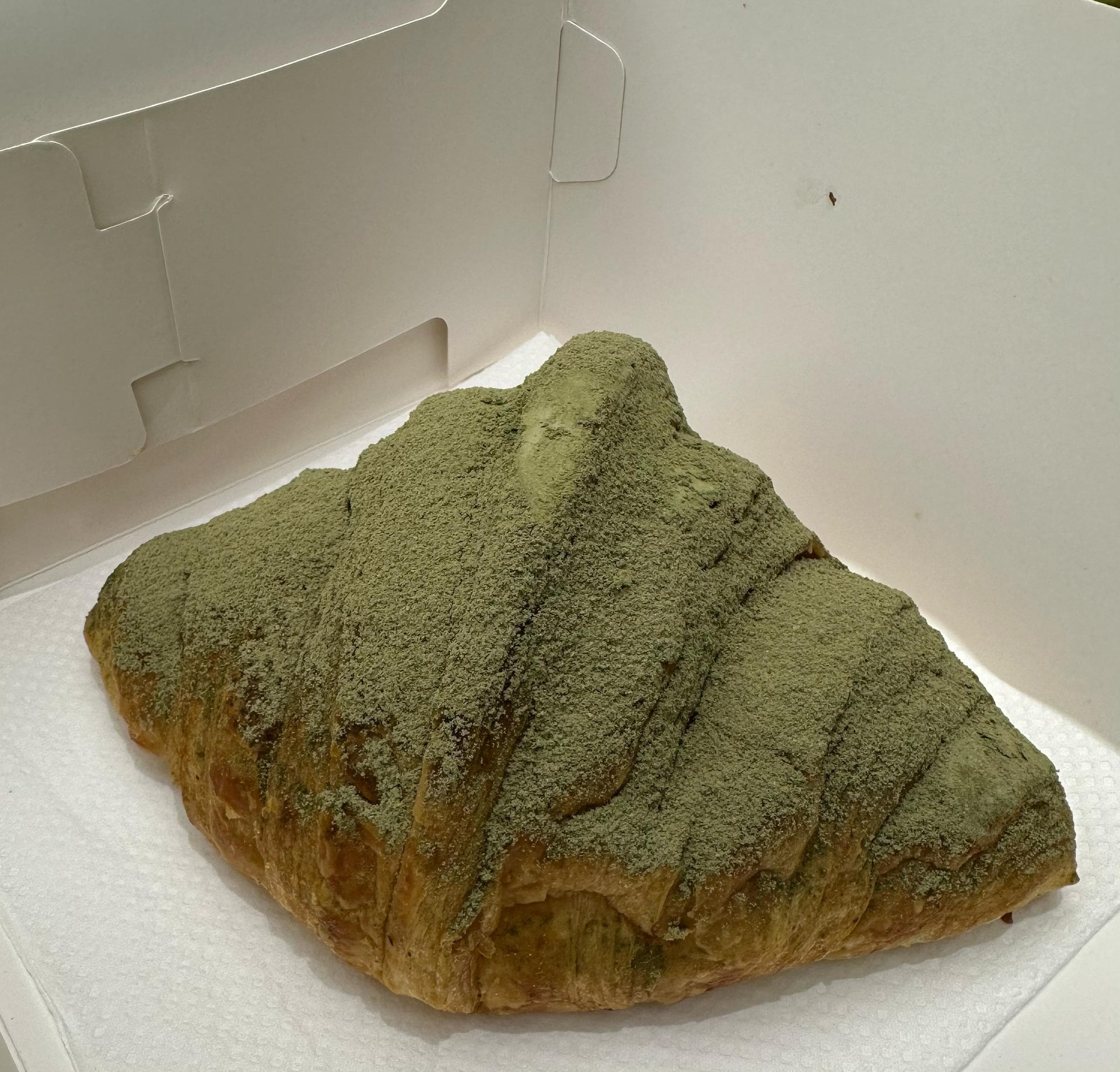MATCHA CROISSANT