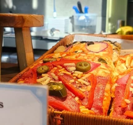 Salchichon & Jalapeno Mini Pizza