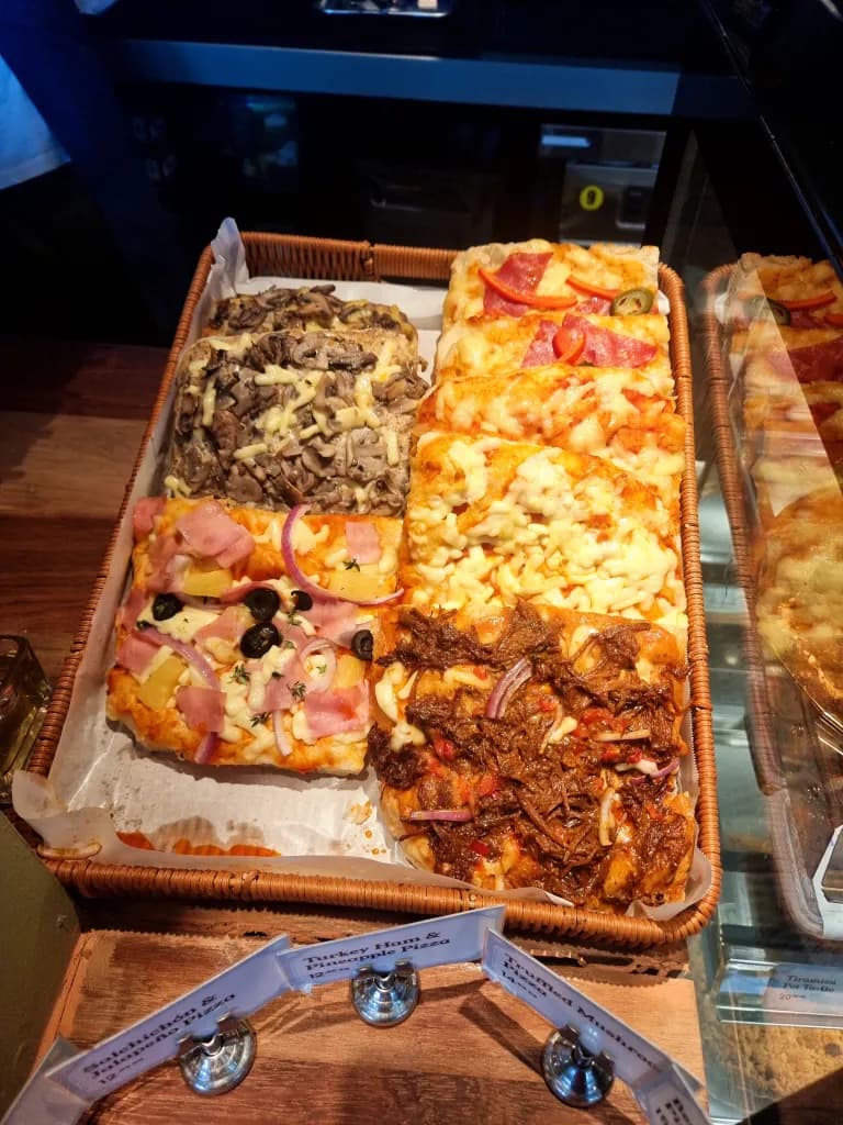 Beef Rendang Mini Pizza
